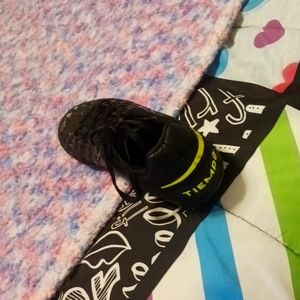 Boy cleats